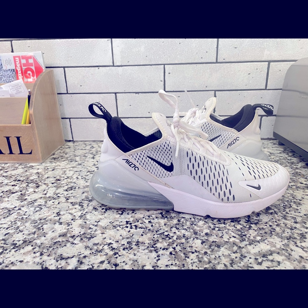 NIKE Air Max 270 Women’s white and black shoes